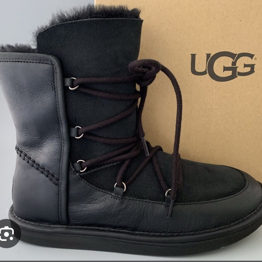 UGG Lodge 1007710 Women's Black Leather Snow Boots